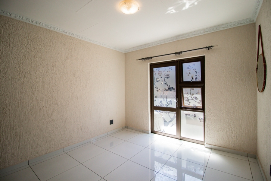 3 Bedroom Property for Sale in Sunward Park Gauteng