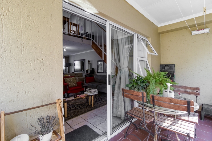 2 Bedroom Property for Sale in Sunninghill Gauteng