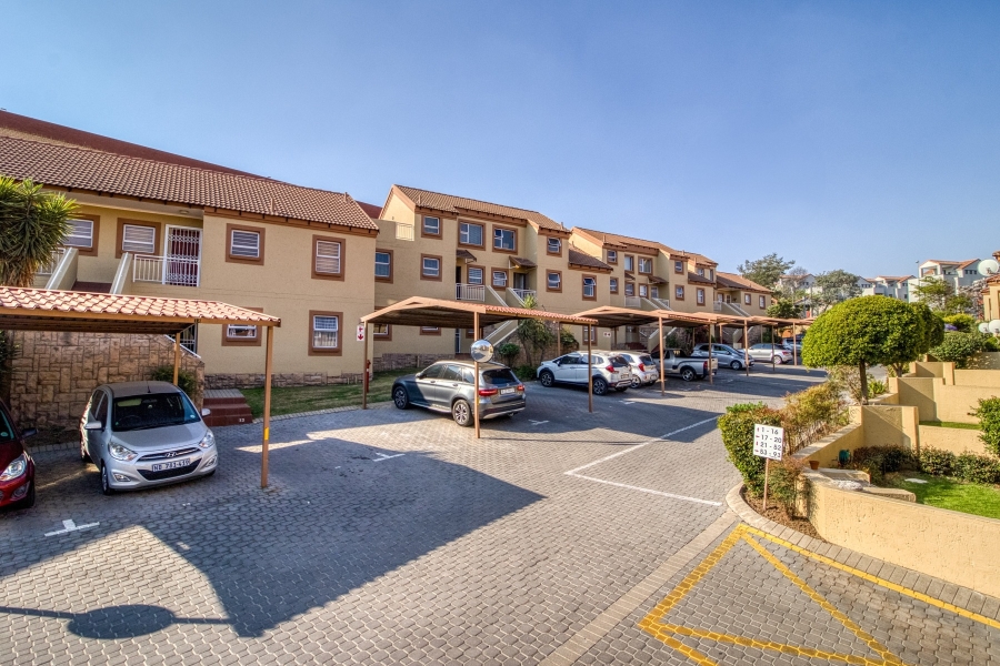 2 Bedroom Property for Sale in Sunninghill Gauteng