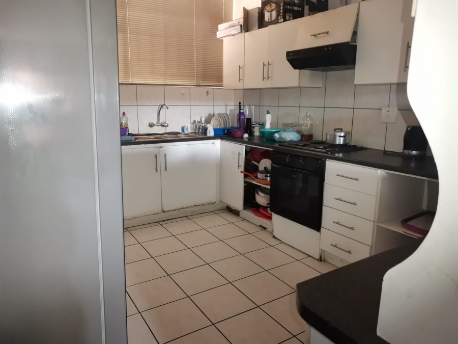 2 Bedroom Property for Sale in Gezina Gauteng