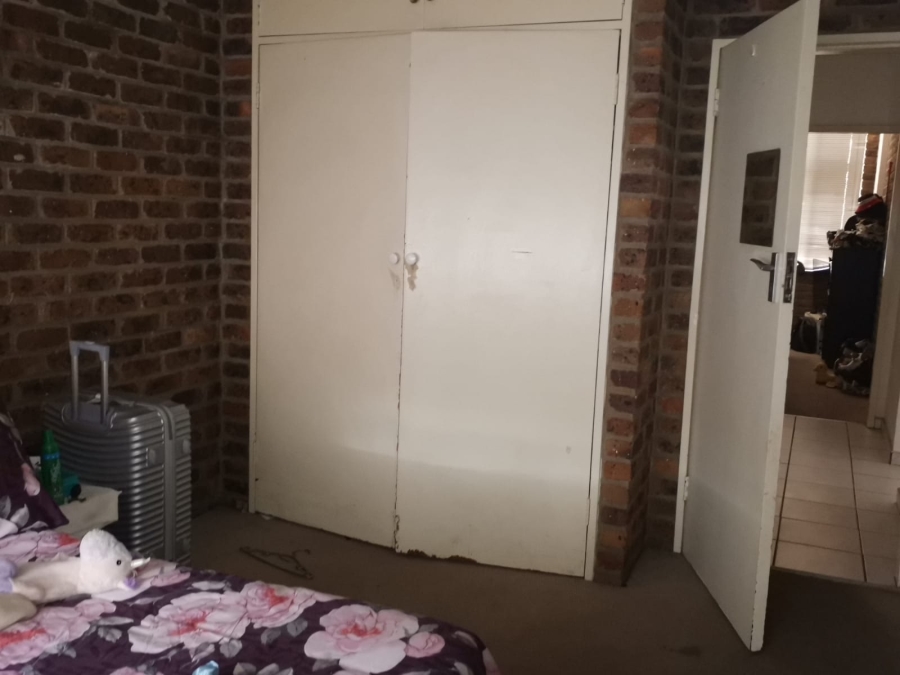 2 Bedroom Property for Sale in Gezina Gauteng