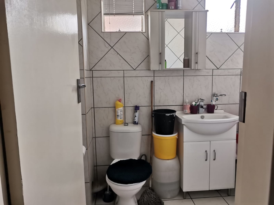 2 Bedroom Property for Sale in Gezina Gauteng