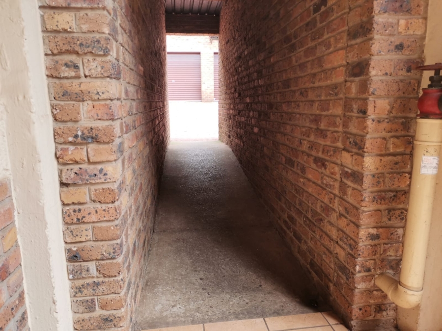 2 Bedroom Property for Sale in Gezina Gauteng