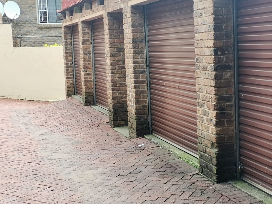 2 Bedroom Property for Sale in Gezina Gauteng