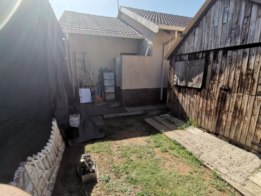 3 Bedroom Property for Sale in East Lynne Gauteng