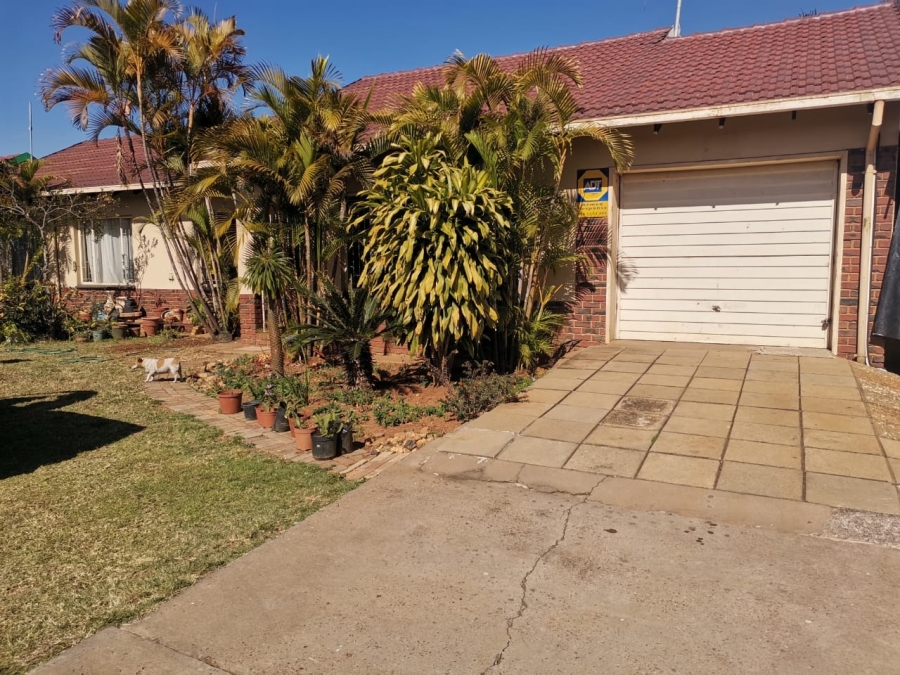 3 Bedroom Property for Sale in East Lynne Gauteng