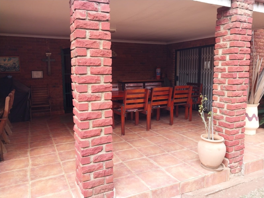 6 Bedroom Property for Sale in Rayton Gauteng