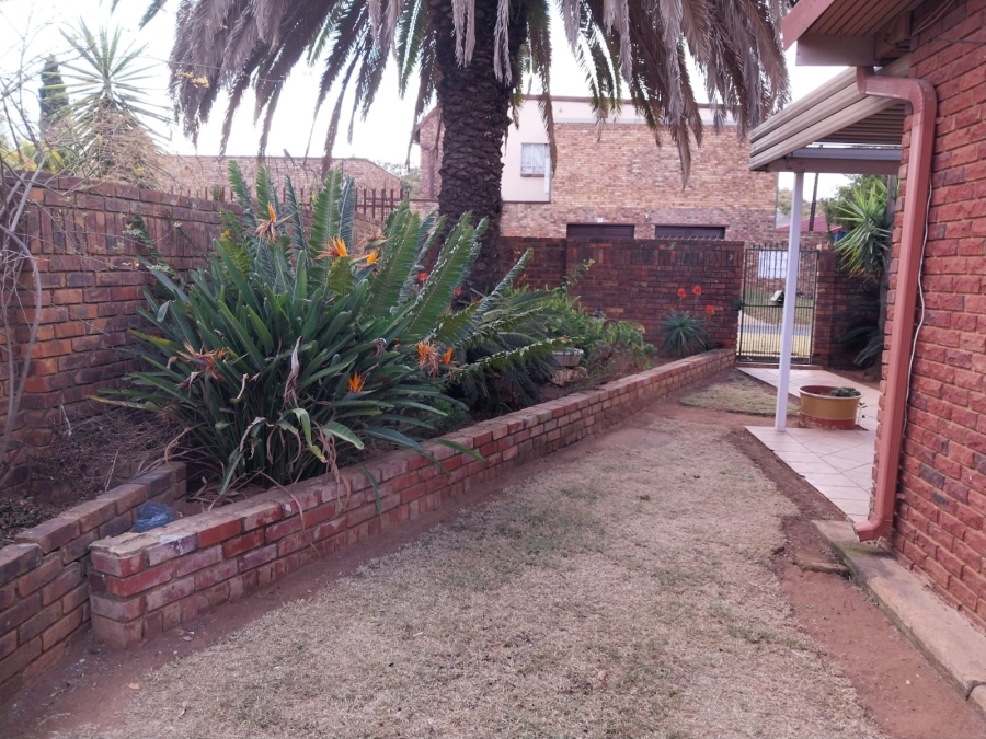 6 Bedroom Property for Sale in Rayton Gauteng