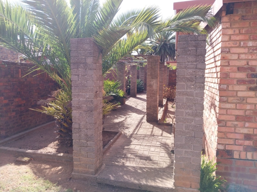 6 Bedroom Property for Sale in Rayton Gauteng