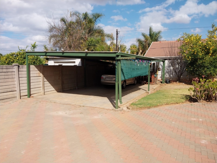 6 Bedroom Property for Sale in Rayton Gauteng