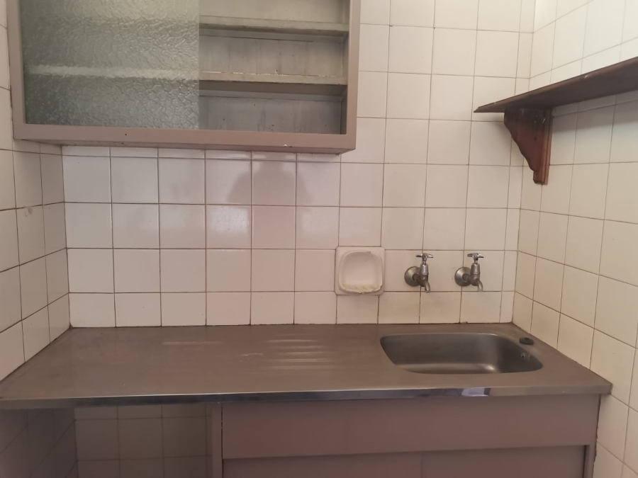 1 Bedroom Property for Sale in Gezina Gauteng