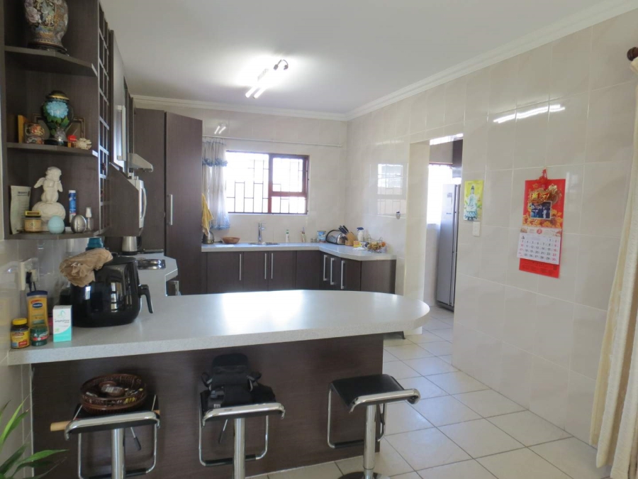 4 Bedroom Property for Sale in Greenstone Hill Gauteng