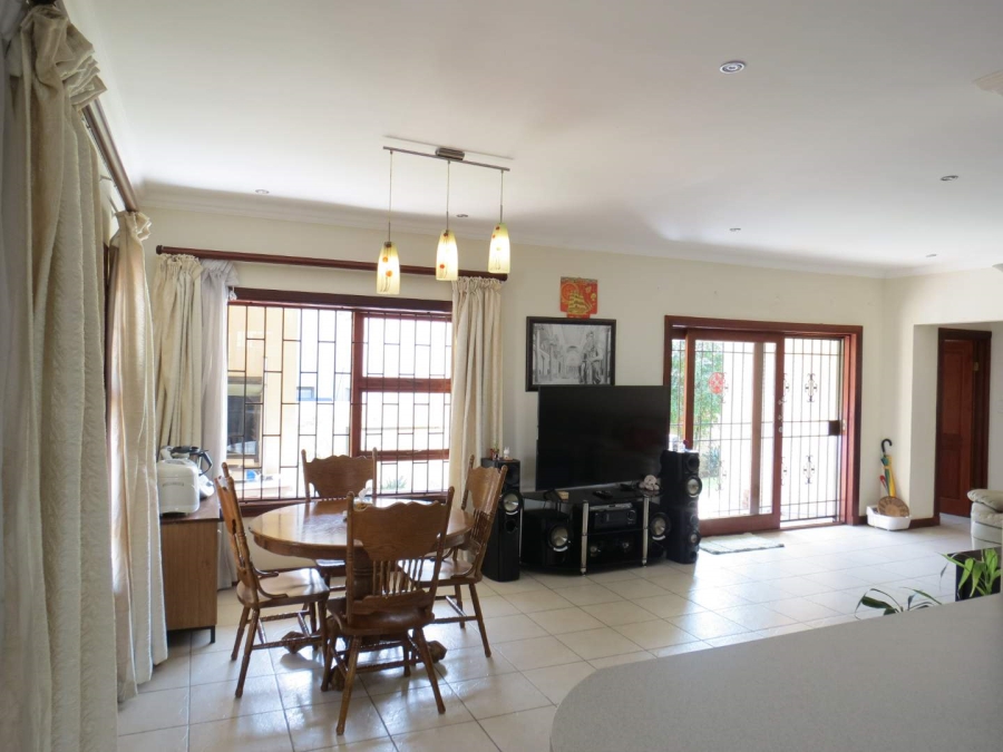 4 Bedroom Property for Sale in Greenstone Hill Gauteng