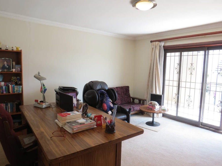 4 Bedroom Property for Sale in Greenstone Hill Gauteng