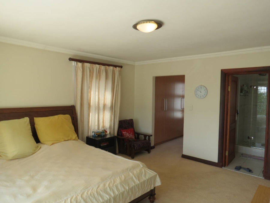 4 Bedroom Property for Sale in Greenstone Hill Gauteng