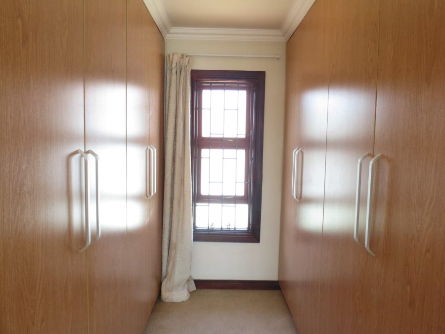 4 Bedroom Property for Sale in Greenstone Hill Gauteng