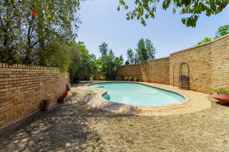 2 Bedroom Property for Sale in Sandown Gauteng