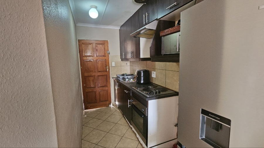 To Let 2 Bedroom Property for Rent in Olievenhoutbosch Gauteng