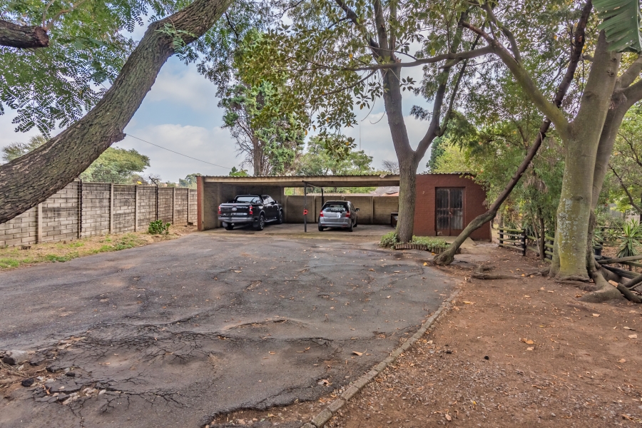 3 Bedroom Property for Sale in Glen Austin Gauteng