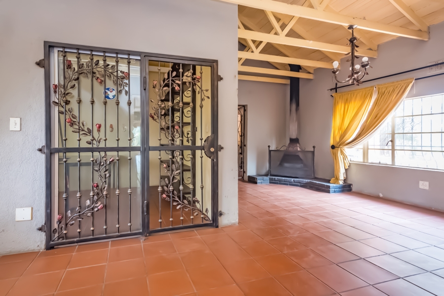 3 Bedroom Property for Sale in Glen Austin Gauteng