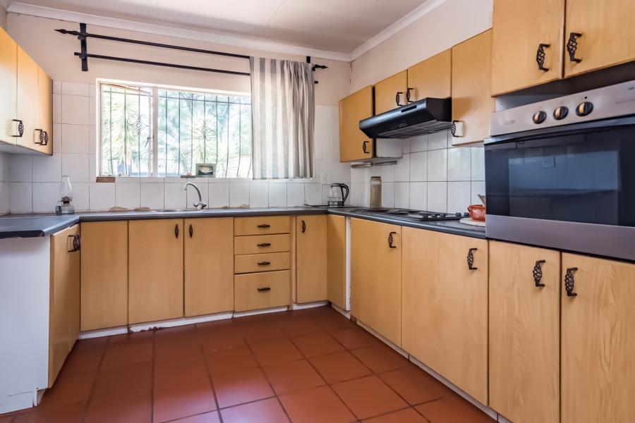 3 Bedroom Property for Sale in Glen Austin Gauteng