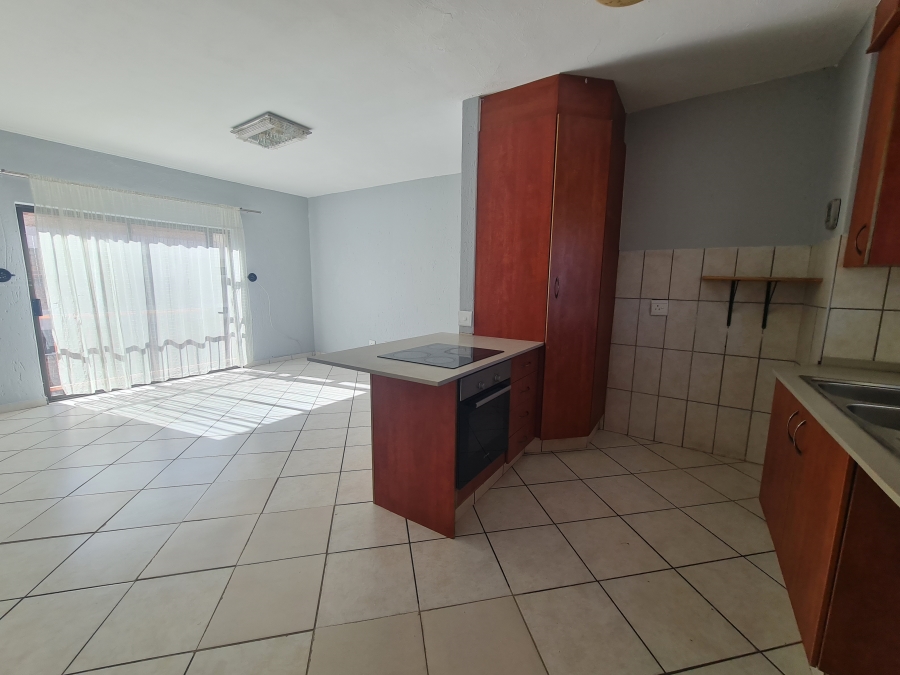 To Let 2 Bedroom Property for Rent in Croydon Gauteng