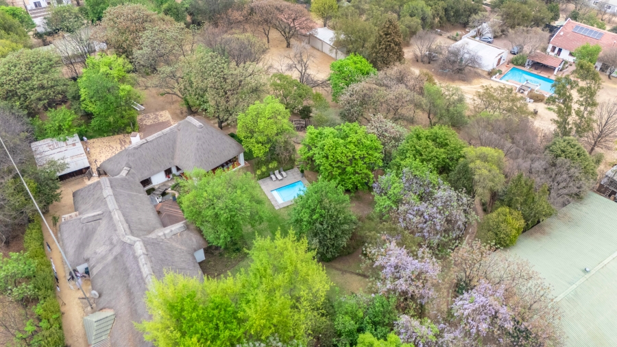 5 Bedroom Property for Sale in Chartwell Gauteng