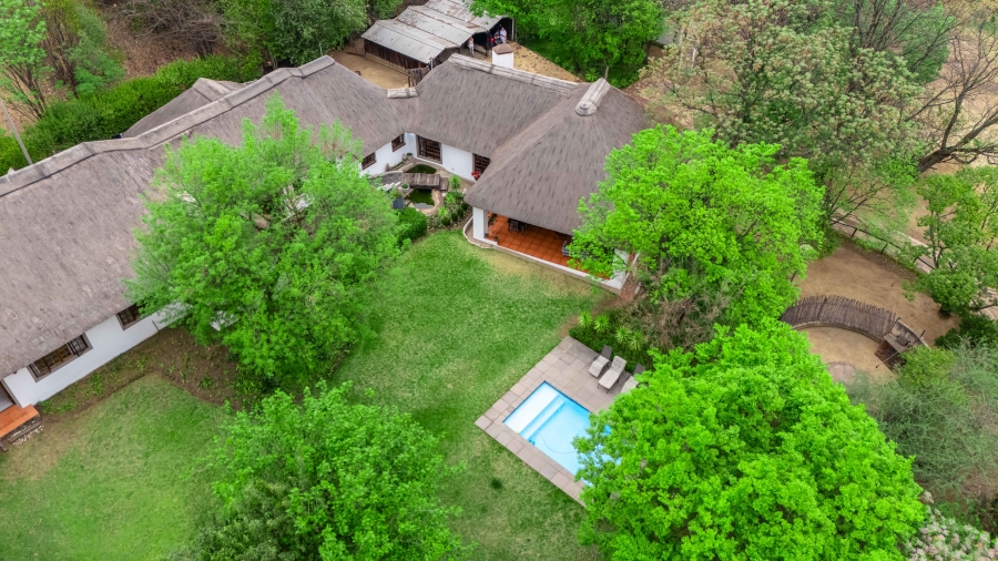 5 Bedroom Property for Sale in Chartwell Gauteng