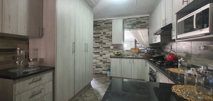 2 Bedroom Property for Sale in Elspark Gauteng