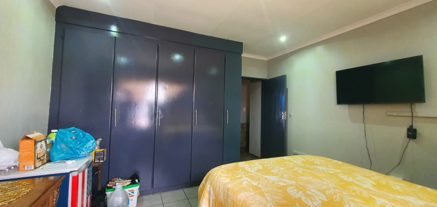 2 Bedroom Property for Sale in Elspark Gauteng