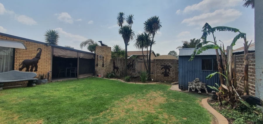 2 Bedroom Property for Sale in Elspark Gauteng