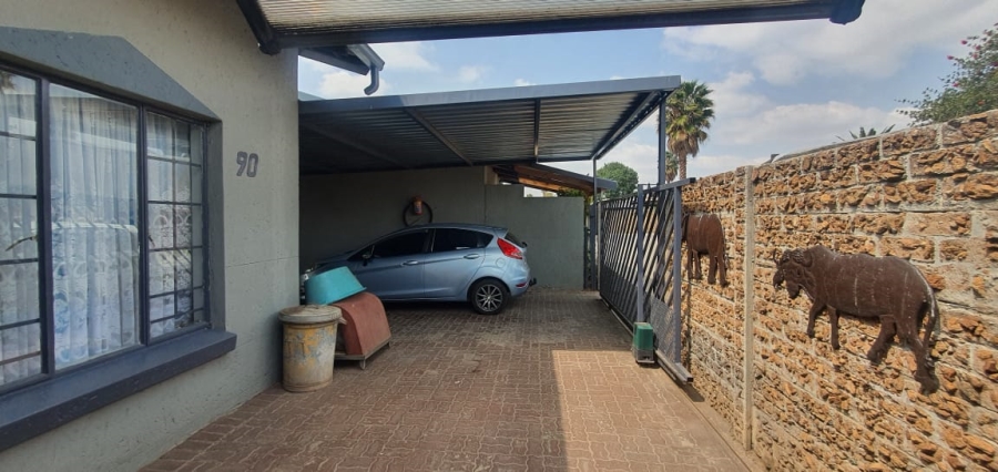 2 Bedroom Property for Sale in Elspark Gauteng