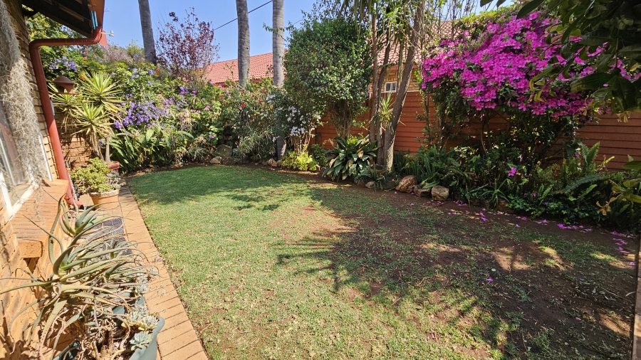 2 Bedroom Property for Sale in Pierre Van Ryneveld Gauteng