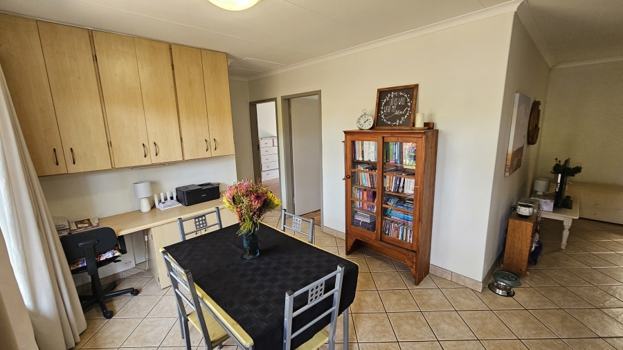 2 Bedroom Property for Sale in Pierre Van Ryneveld Gauteng