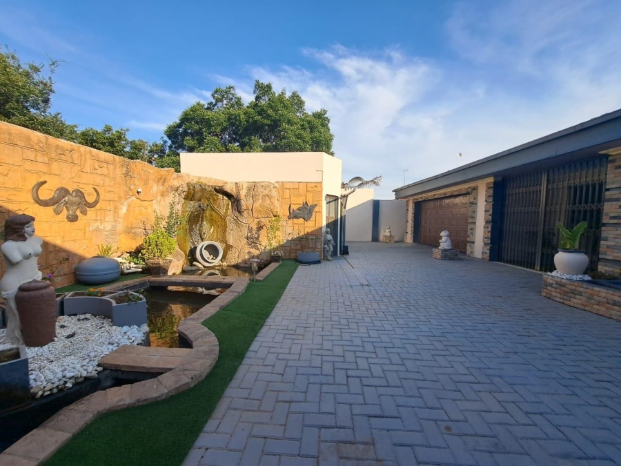 3 Bedroom Property for Sale in Sonland Park Gauteng