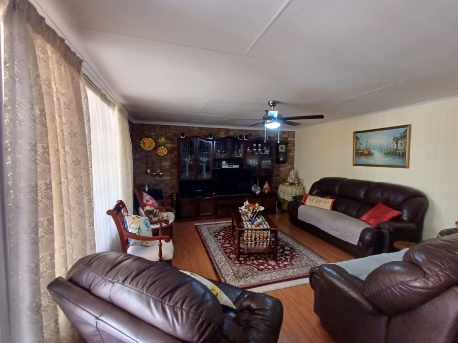 3 Bedroom Property for Sale in Noordheuwel Gauteng