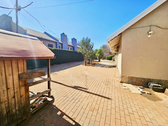 3 Bedroom Property for Sale in Edenvale Central Gauteng