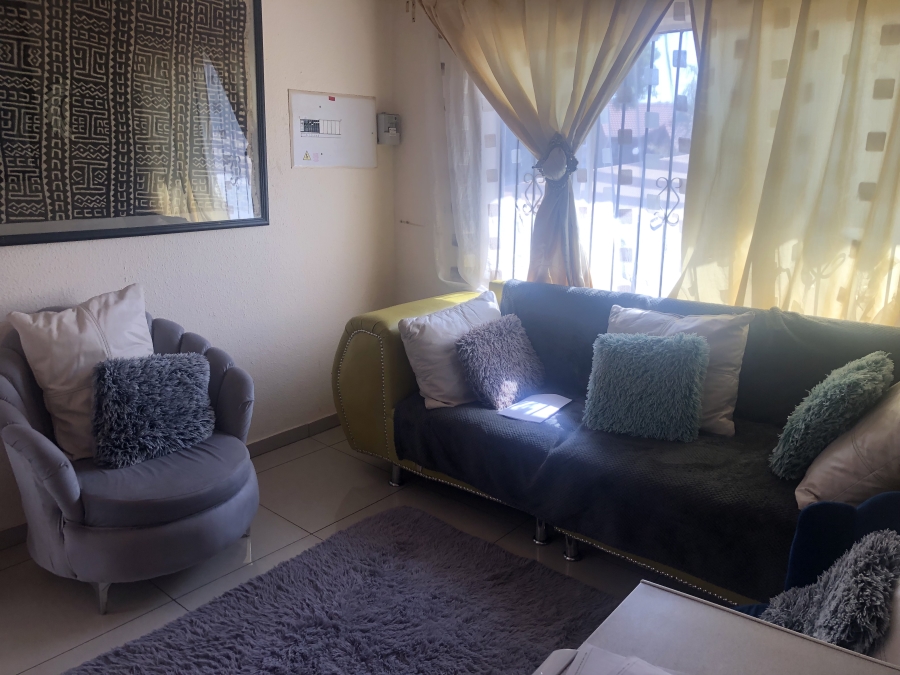 3 Bedroom Property for Sale in Mondeor Gauteng