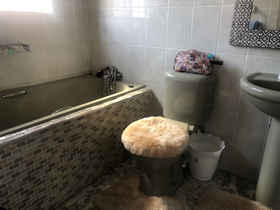 3 Bedroom Property for Sale in Mondeor Gauteng