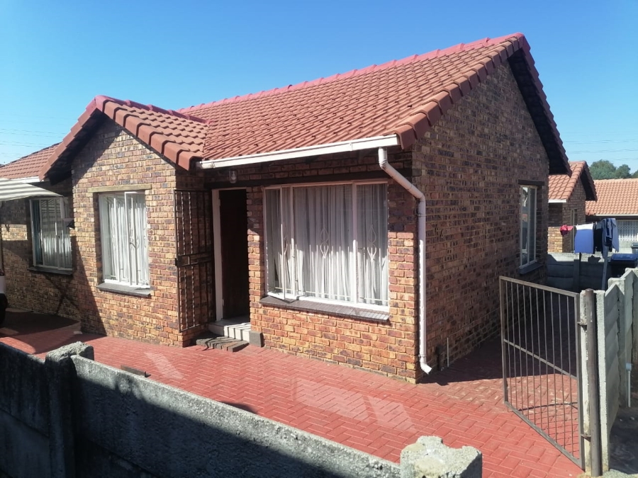 3 Bedroom Property for Sale in Mondeor Gauteng