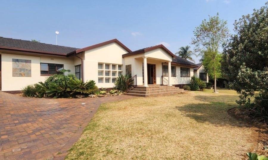 5 Bedroom Property for Sale in Alberante Gauteng