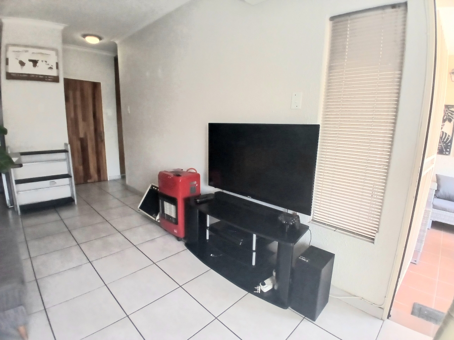 1 Bedroom Property for Sale in Eden Glen Gauteng