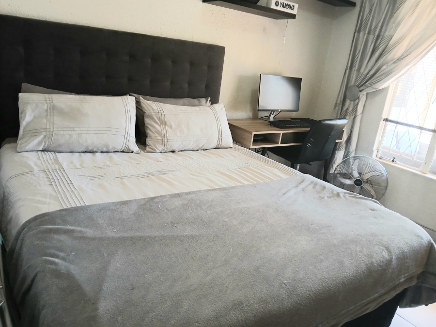 1 Bedroom Property for Sale in Eden Glen Gauteng