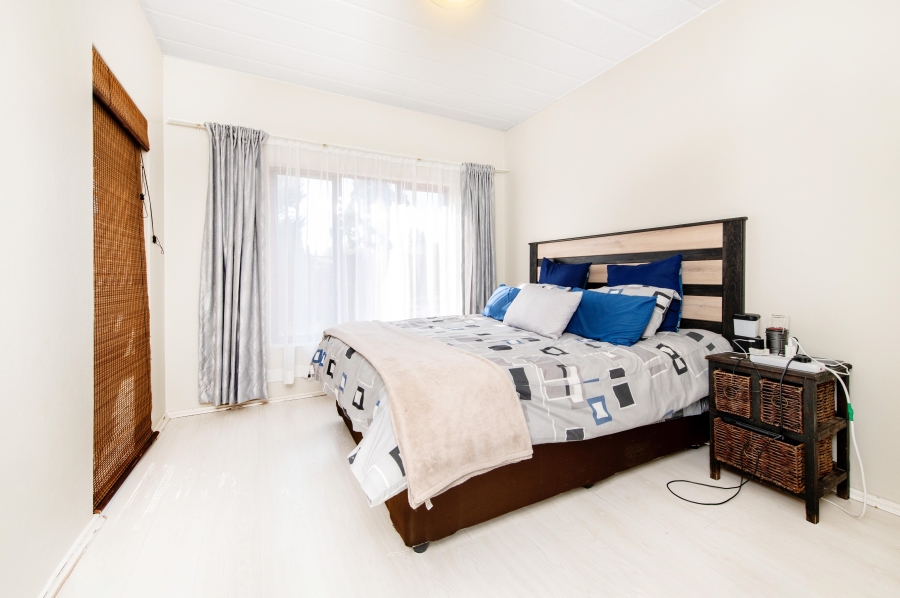 2 Bedroom Property for Sale in Sunninghill Gauteng