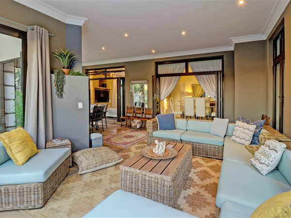 4 Bedroom Property for Sale in Blue Valley Golf Estate Gauteng