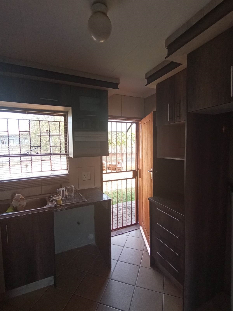 To Let 3 Bedroom Property for Rent in The Orchards Gauteng