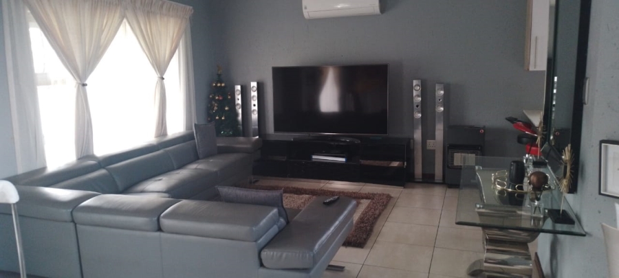 3 Bedroom Property for Sale in Helderwyk Gauteng