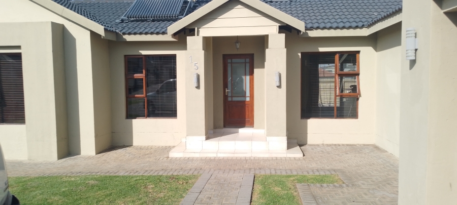 3 Bedroom Property for Sale in Helderwyk Gauteng