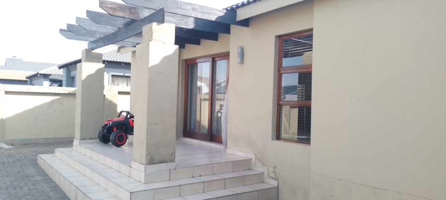 3 Bedroom Property for Sale in Helderwyk Gauteng