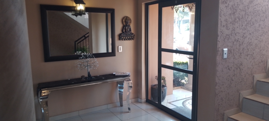 4 Bedroom Property for Sale in Helderwyk Gauteng